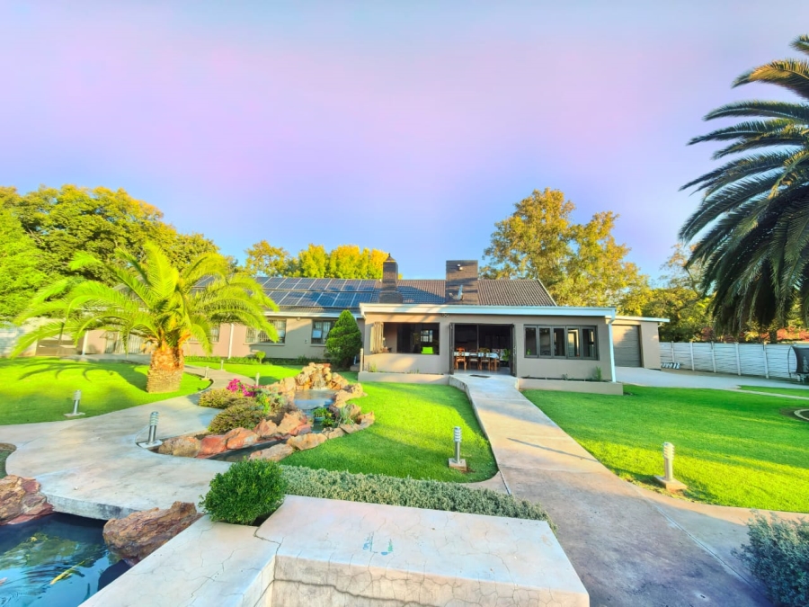 5 Bedroom Property for Sale in Sasolburg Ext 4 Free State